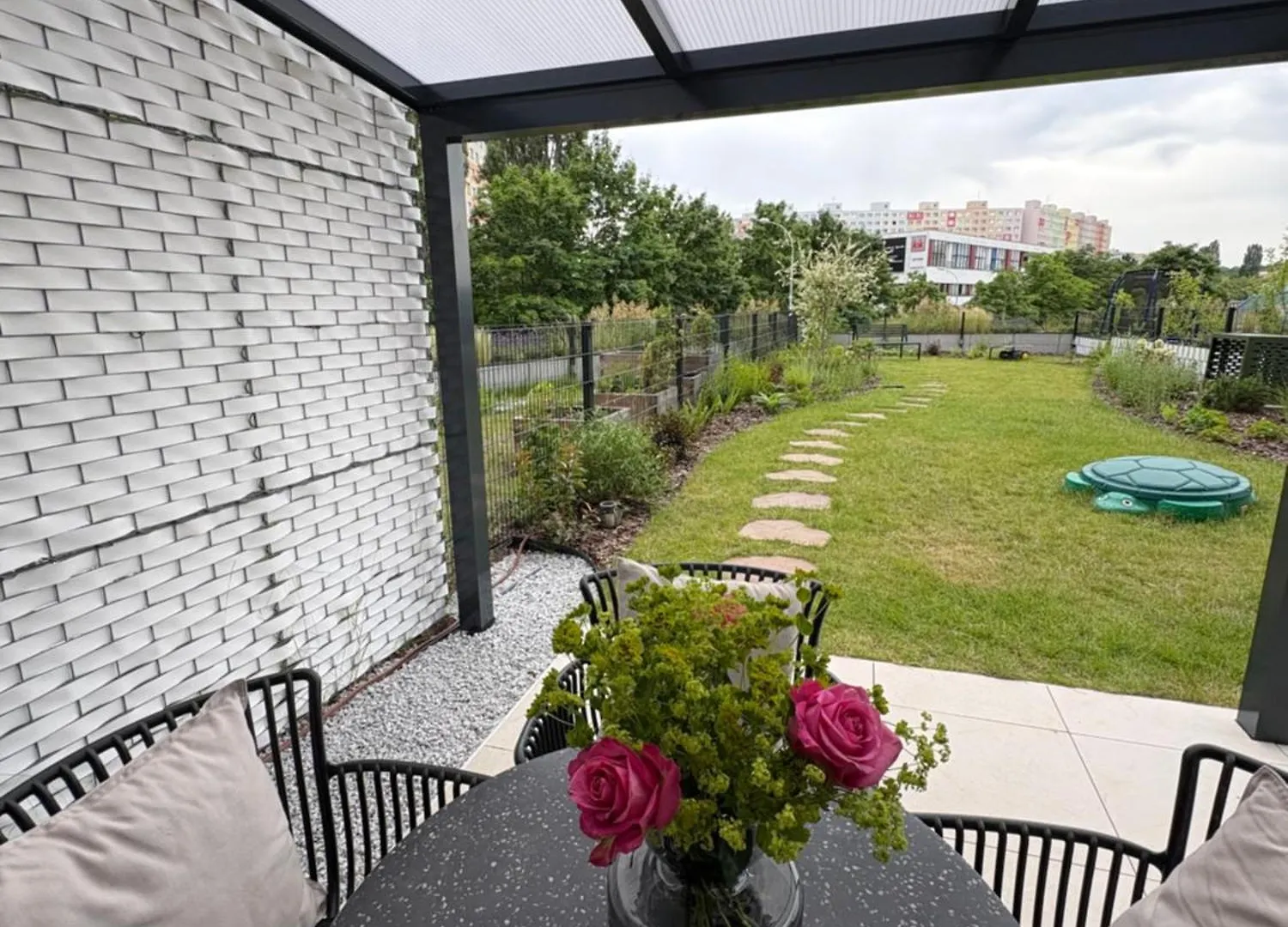 Beta Home - Free Garage, Air Condition, Garden, At Metro, 2Nd Parking On Request Prag Tjeckien